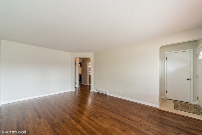 Building Photo - 7620 W Norridge St