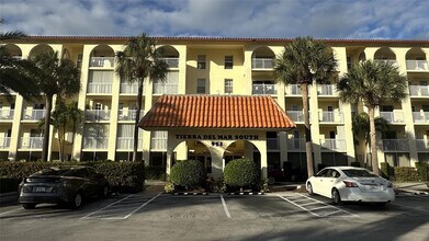 Building Photo - 951 De Soto Rd