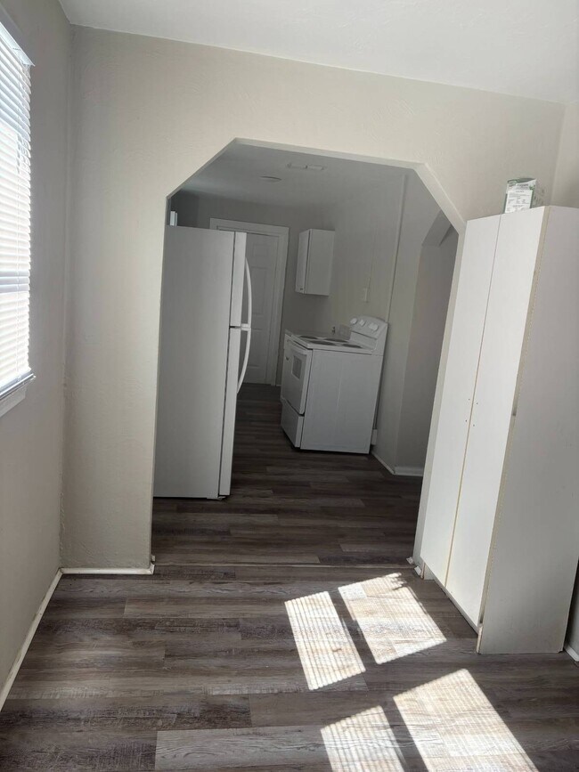 Foto del edificio - 12420 N Florida Ave