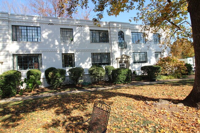 Building Photo - 1700 N Elm St