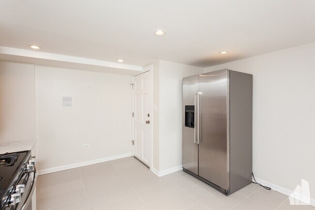 Foto del edificio - 3604 W Roscoe St