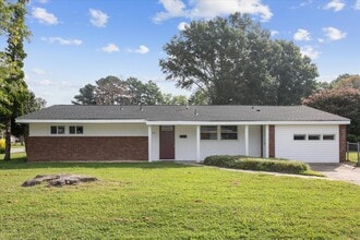 Building Photo - 72 Ferguson Ln