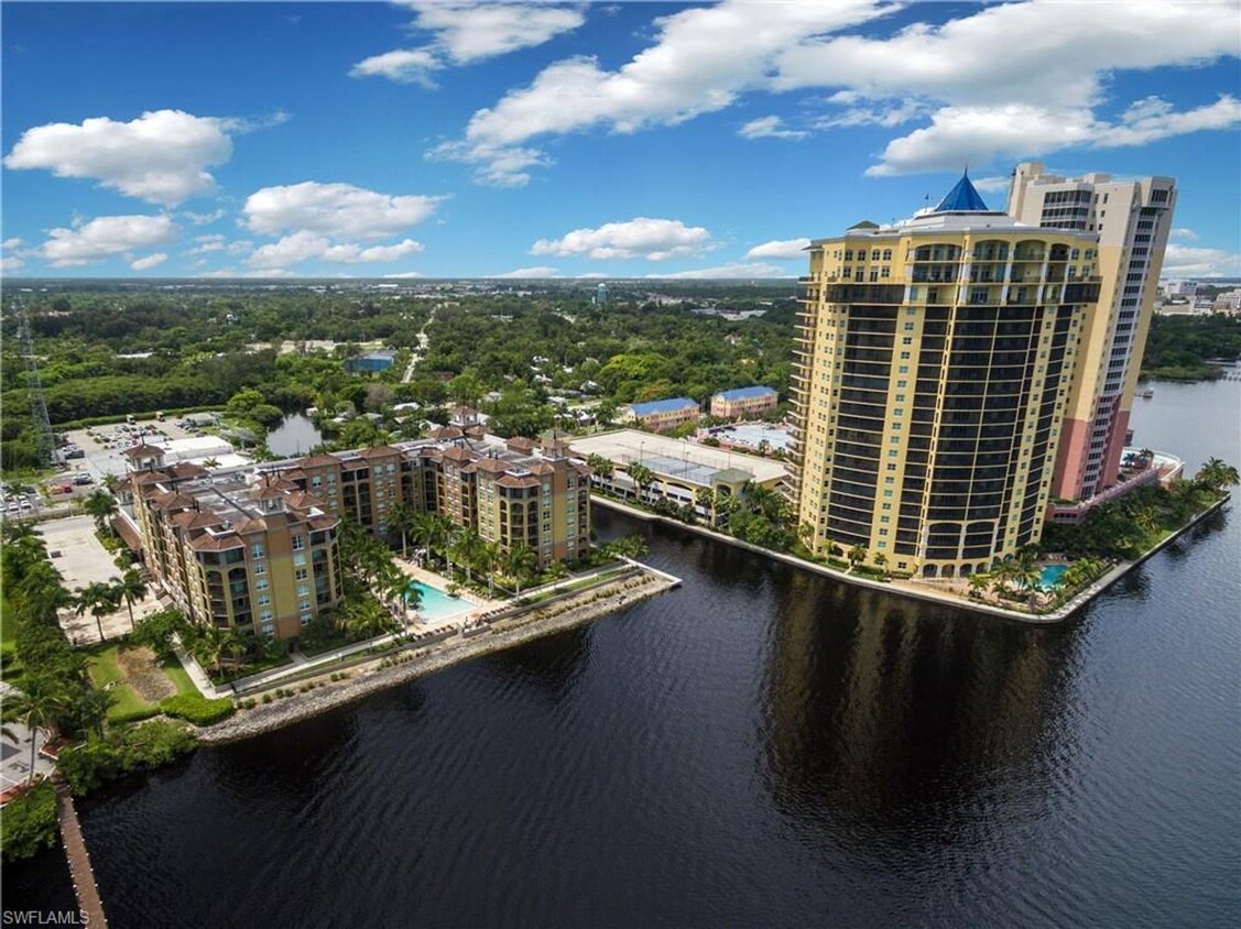 Foto principal - Downtown Condo with River Views