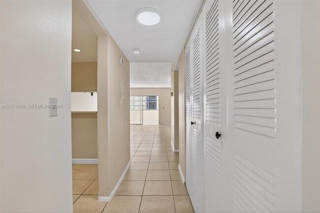 Foto del edificio - 7500 NW 30th Pl