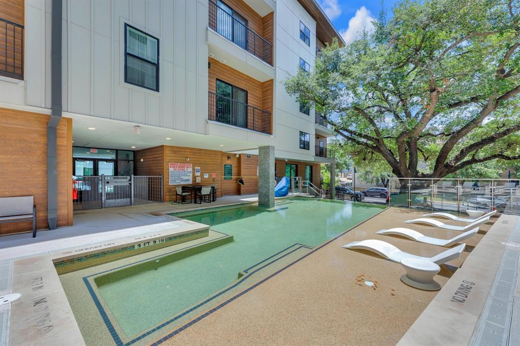 Foto principal - 2500 Longview St