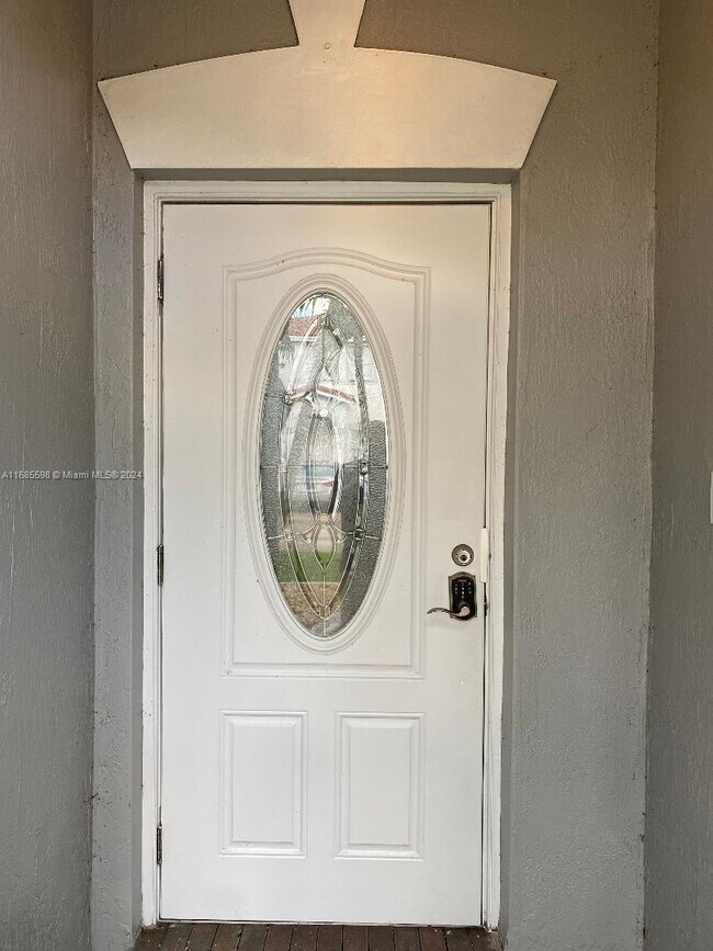 Foto del edificio - 4803 SW 166th Ct