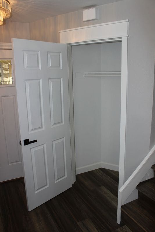 Building Photo - 9165 1/2 Noble Avenue