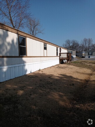 Building Photo - 354 Golden Dale Dr