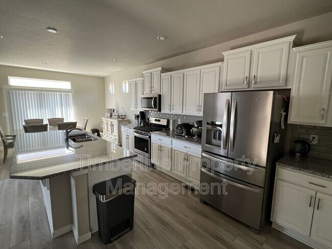 Foto del edificio - 9606 Timberlake Loop