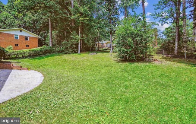 Foto del edificio - 8634 Aberdeen Ct