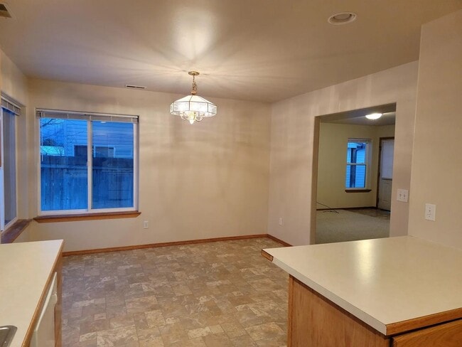 Foto del edificio - 3 Bedroom 2.5 Bath Townhouse