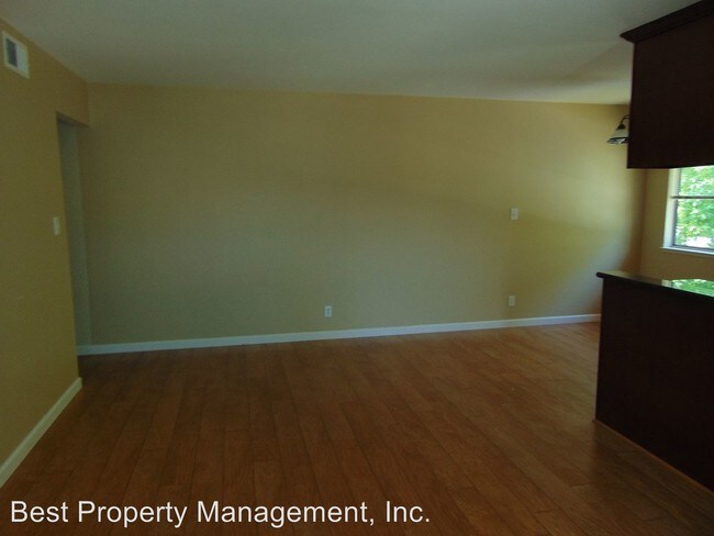 Foto del edificio - 2389 Foothill Rd