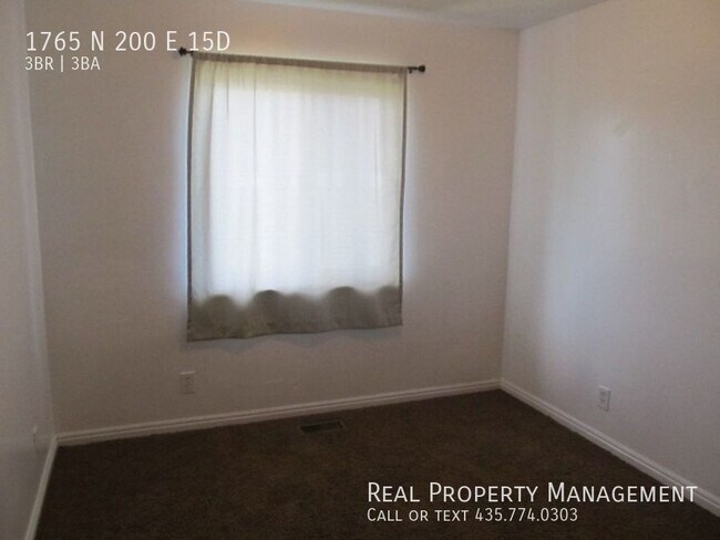 Foto del edificio - 1765 N 200 E