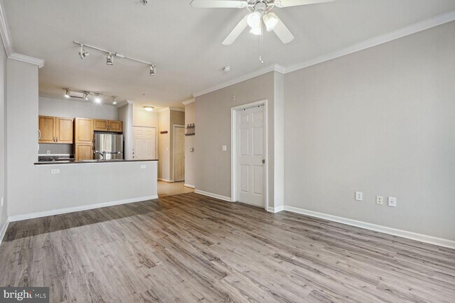 Building Photo - 12949 Centre Park Cir