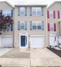 Building Photo - 50 Versailles Ct