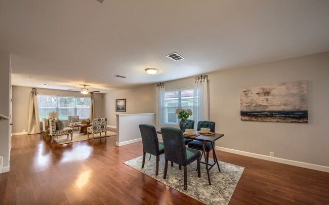 Foto del edificio - 7711 Parkwood Way