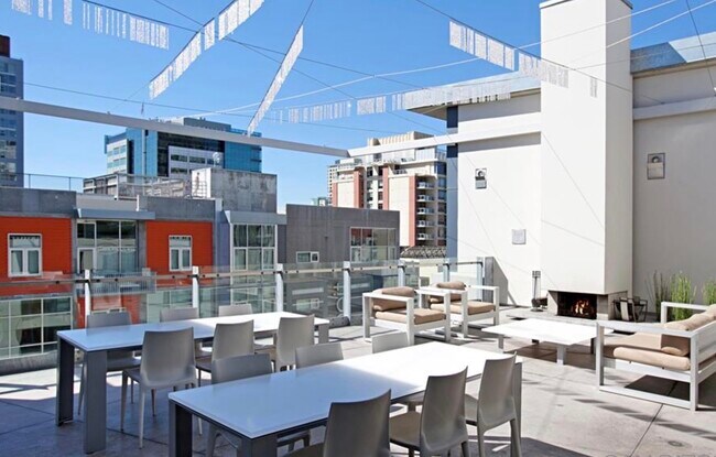 Foto del edificio - 527 Tenth Ave