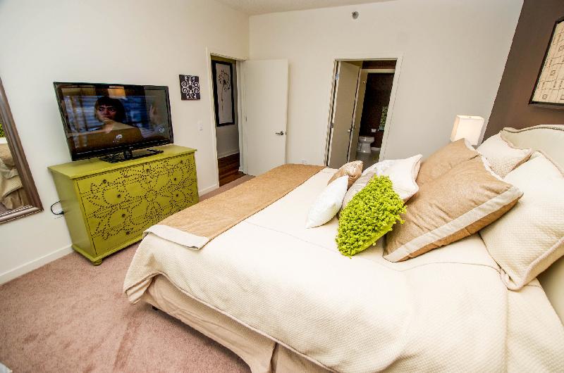 Foto principal - 366 N Halsted St
