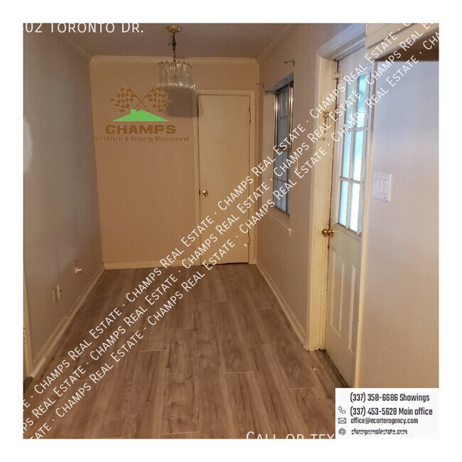 Foto del edificio - 402 Toronto Dr