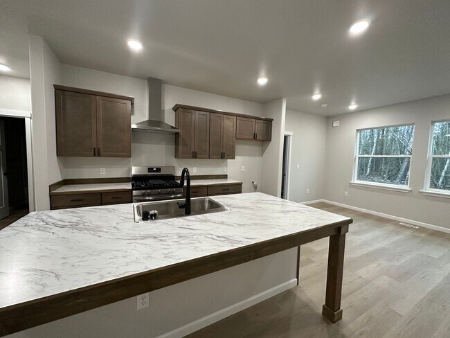 Foto del edificio - 640 Wortham Ave
