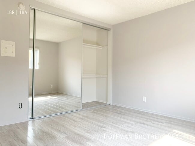 Building Photo - 1822 Colby Ave