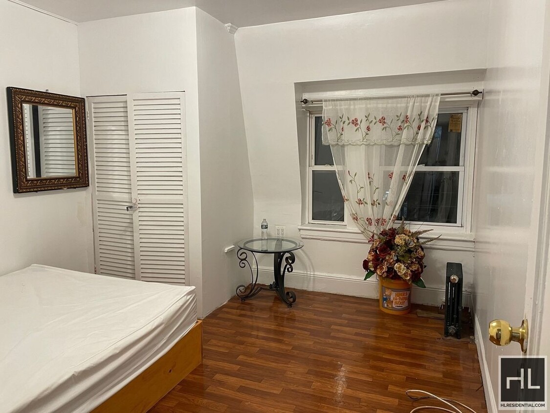 XXL ROOM FOR RENT NEWKIRK AVENUE PRIME DI... - XXL ROOM FOR RENT  NEWKIRK AVENUE PRIME DI...
