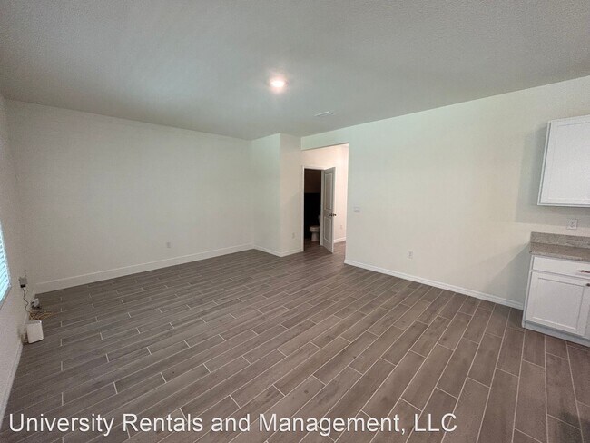 Foto del edificio - 3 br, 2.5 bath House - 4695 SW 51st Dr