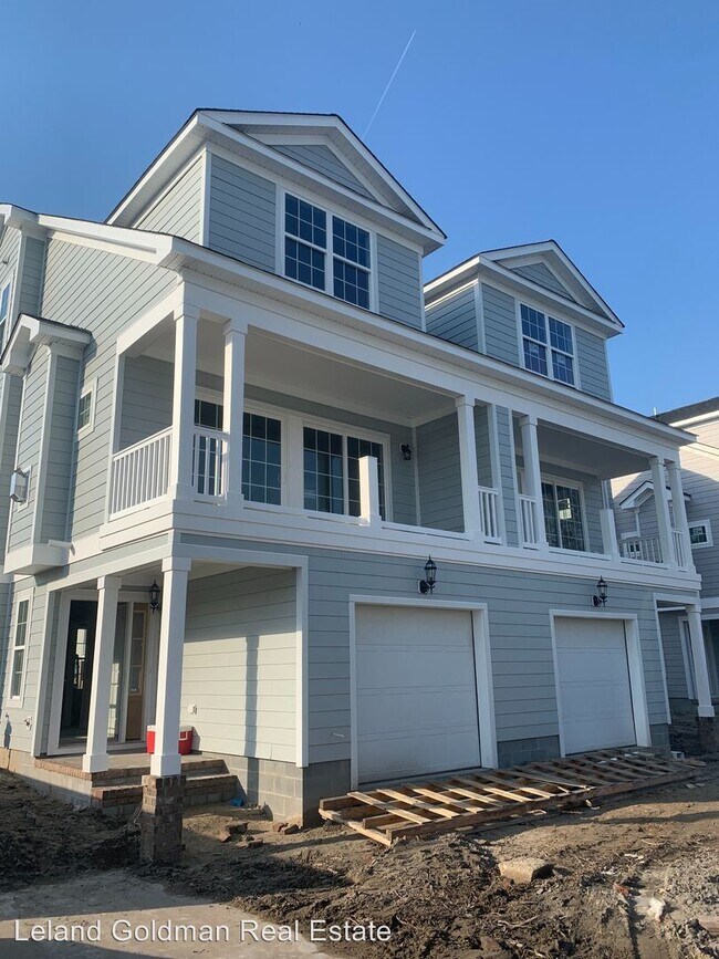 Foto del edificio - 3 br, 2.5 bath House - 417 21st 1/2 Street