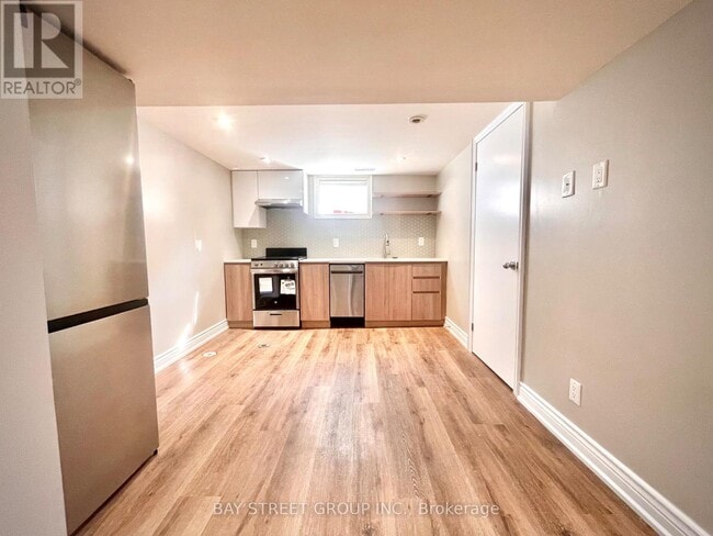 Building Photo - 3 Ravenwood Pl