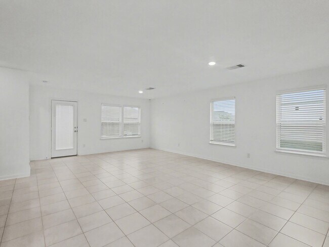 Building Photo - 1310 Cardinal Trl