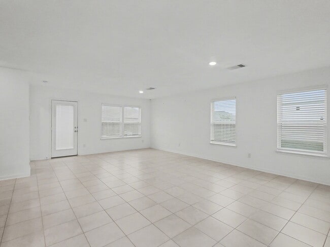 Foto del edificio - 1310 Cardinal Trl