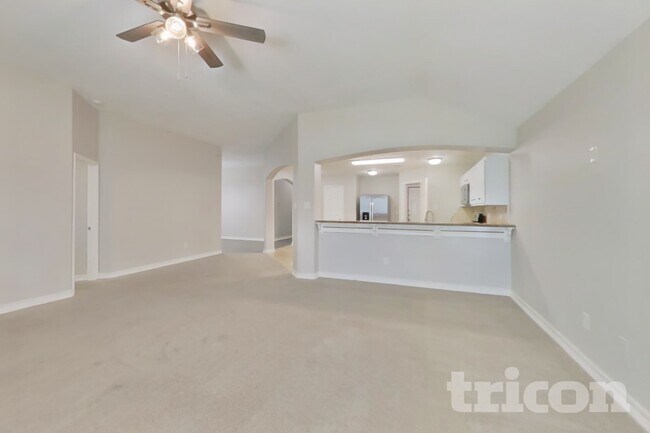 Foto del edificio - 29418 Fox River Dr