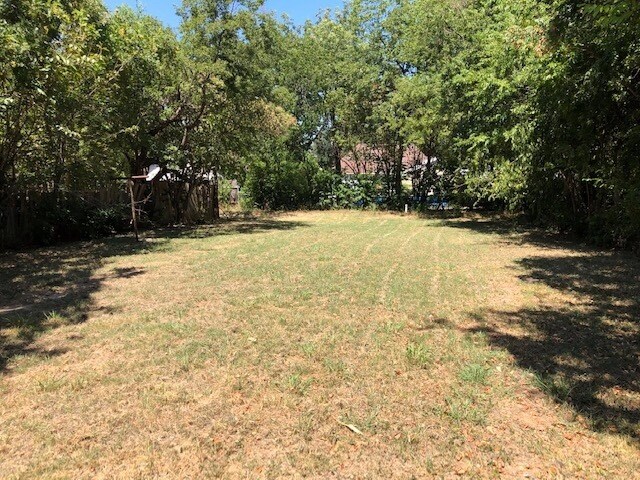 Foto del edificio - 2 bedroom 1 bath house in South Waco