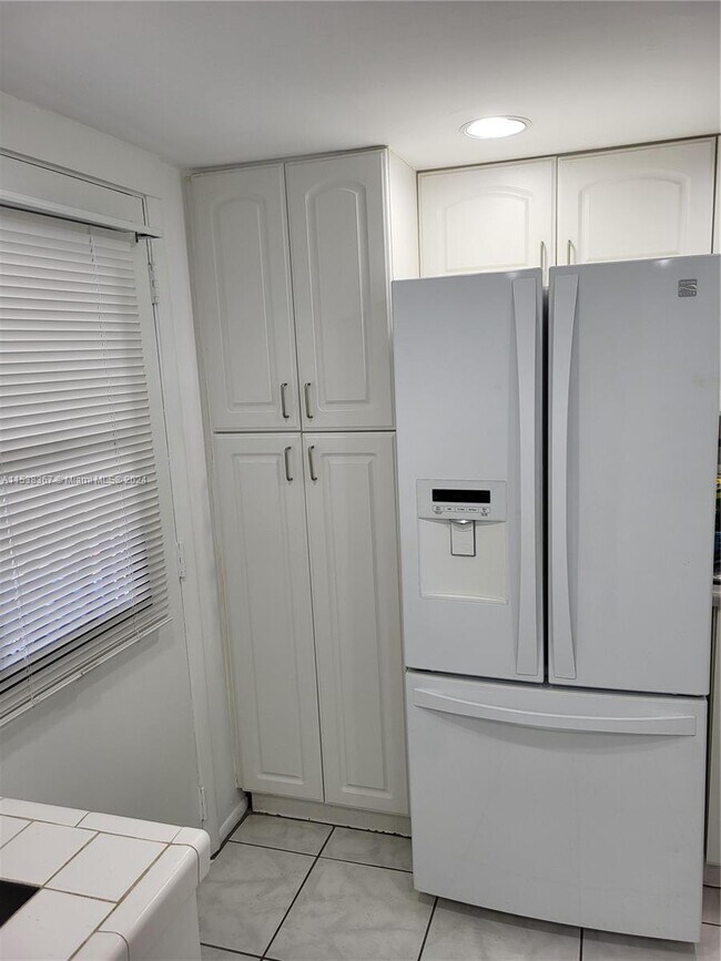 Foto del edificio - 3401 N Country Club Dr