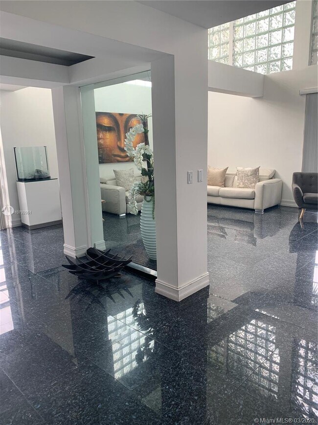Foto del edificio - 1080 99th St