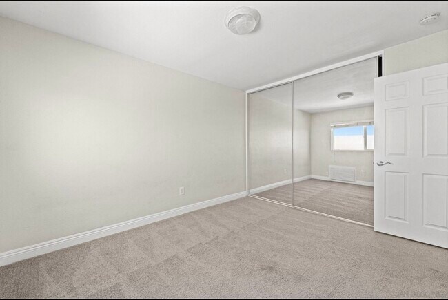 Building Photo - 1321 Greenfield Dr