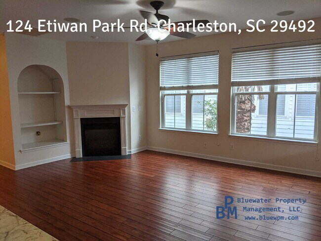 Building Photo - 3 Bed, 2.5 Bath, 1,966 Sq Ft, Pet-friendly