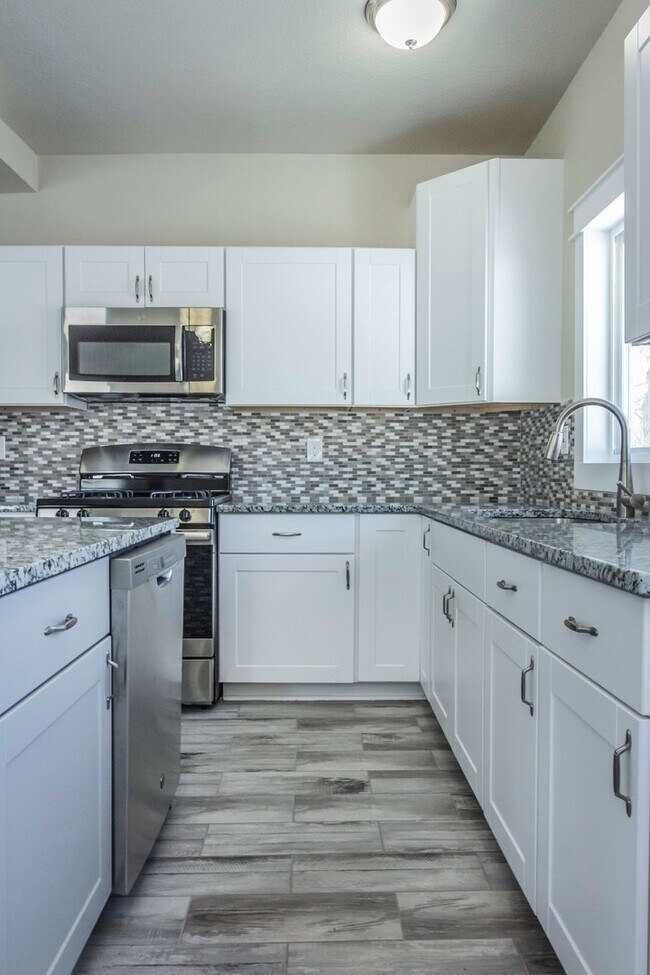 Foto del edificio - Update 3 bedroom 2 bath home