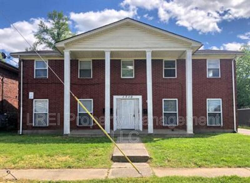 Primary Photo - 1710 Liberty Bell Way