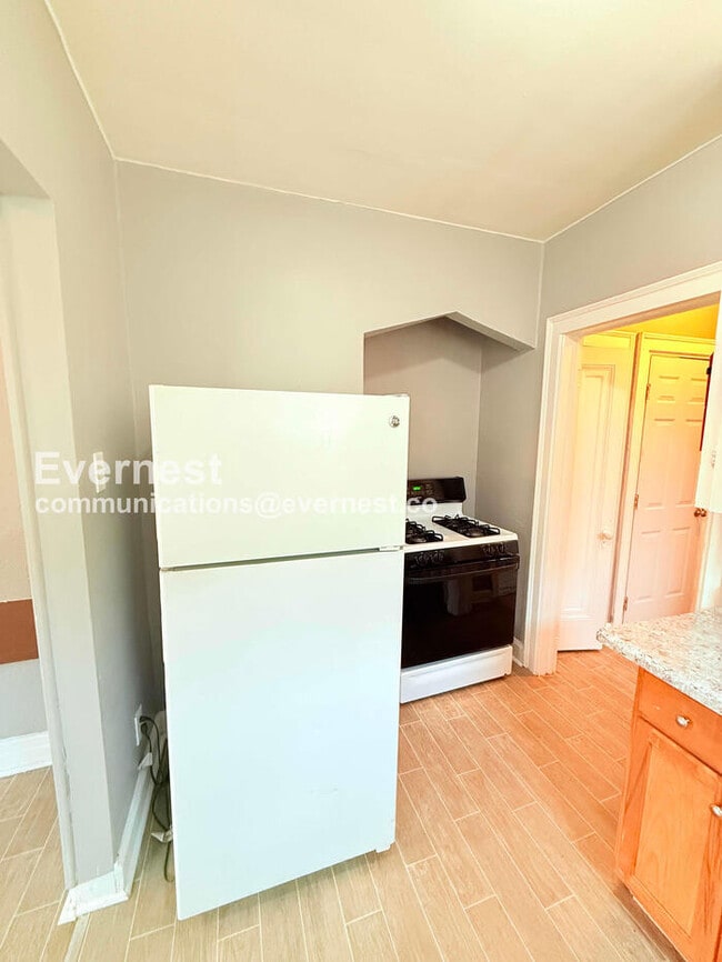 Foto del edificio - 4066 Tyler St