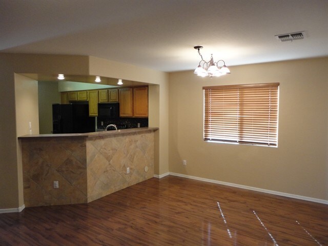 Foto del edificio - 13812 W Berridge Ln