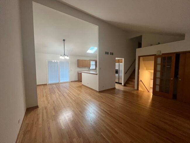 Building Photo - 3S572 Haylett Ave