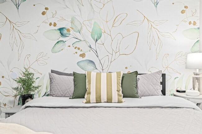 Building Photo - 22 2nd St