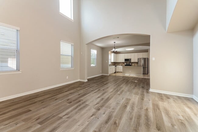 Building Photo - 9900 Concord Dr