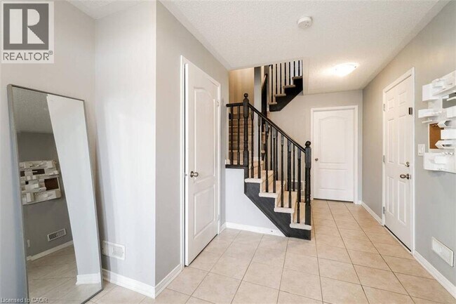 Building Photo - 24 Larson Peak Rd