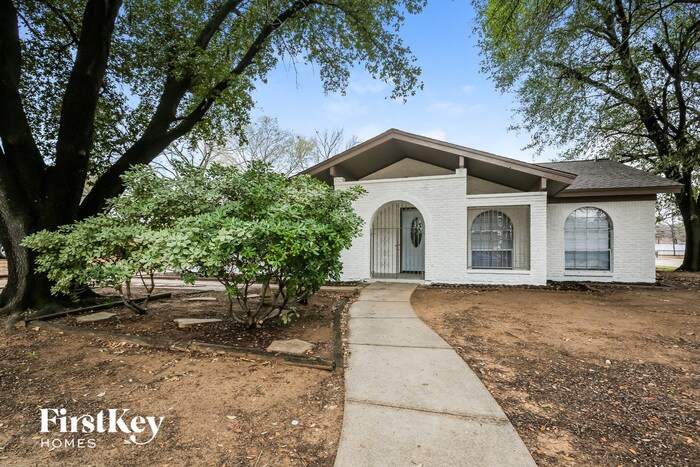 Primary Photo - 800 W Cheryl Ave