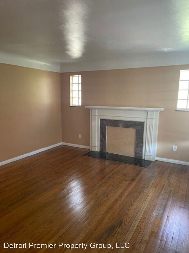 Building Photo - 3 br, 1 bath House - 16727 Patton St