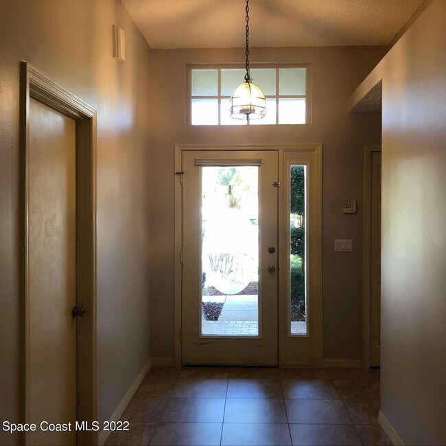 Foto del edificio - 1281 Rock Springs Dr