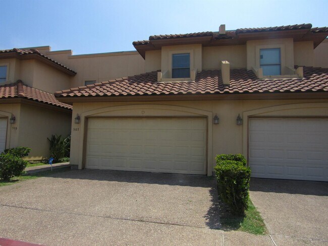 Foto del edificio - 707 St James Dr