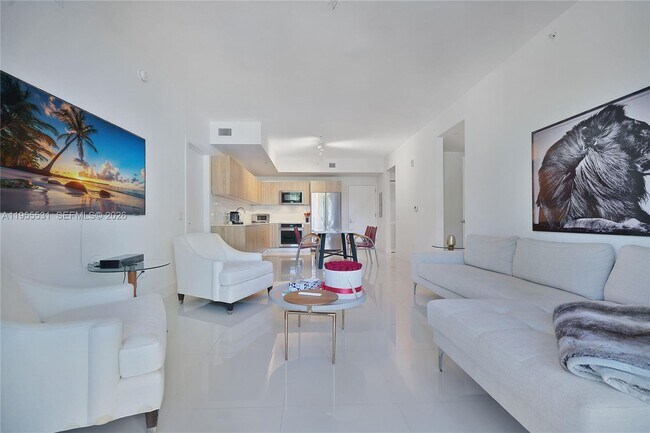 Foto del edificio - 2960-2960 NE 207th St